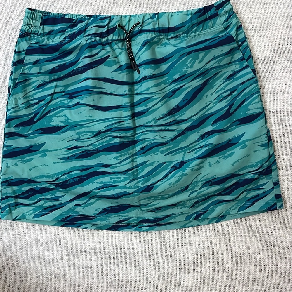 Old Navy Active Camo StretchTech Skort Blue Wave